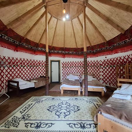 Happy Nomads Yurts & Hostel Karakol Luaran gambar