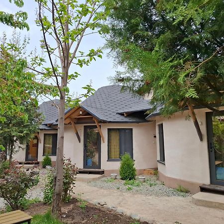 Happy Nomads Yurts & Hostel Karakol Luaran gambar