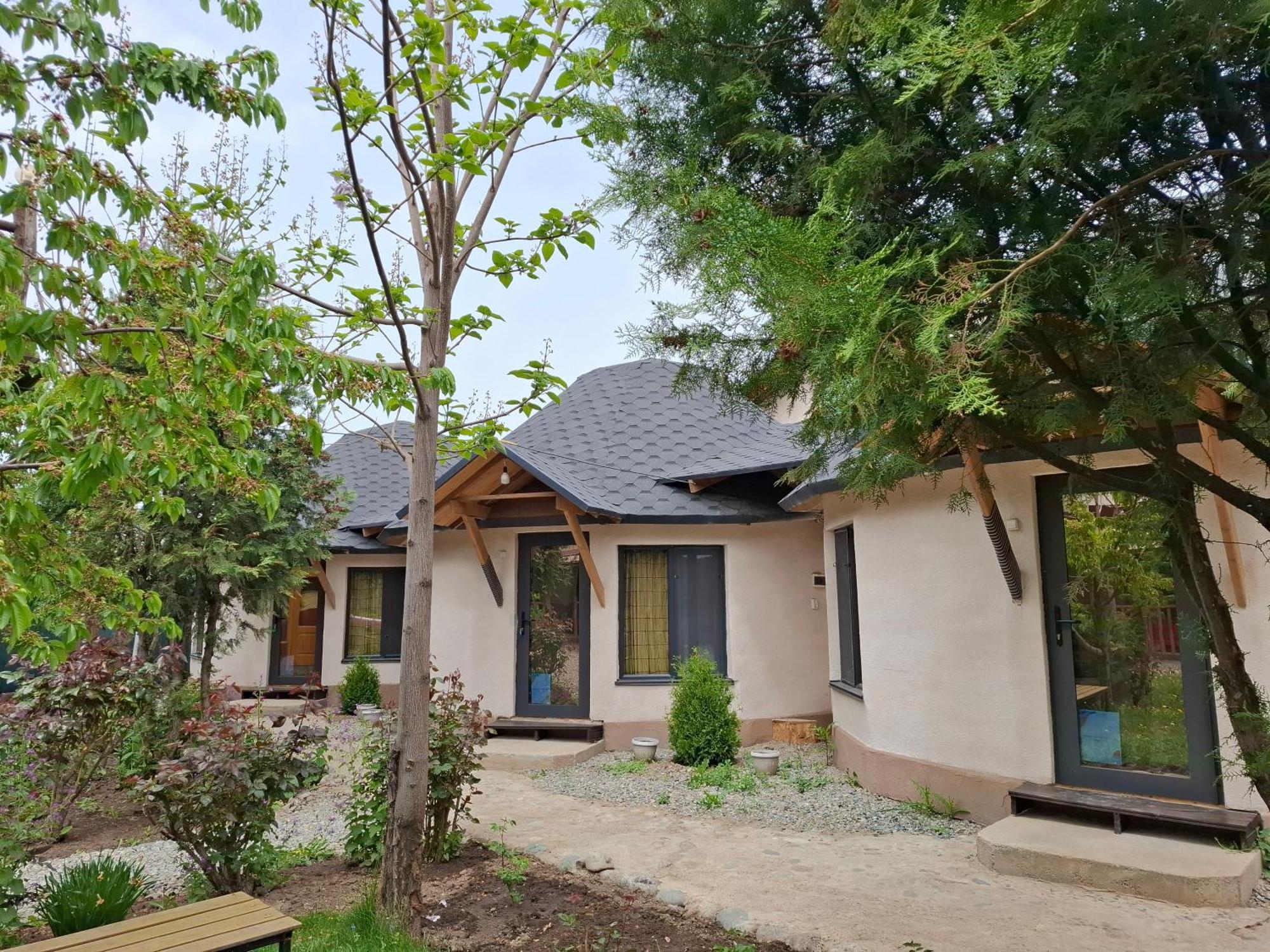 Happy Nomads Yurts & Hostel Karakol Luaran gambar